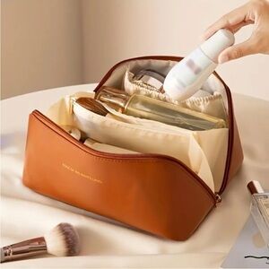 ACCESSORY BAG WOMENS OR MENS AFTER SHAVE KIT OVERNIGHT TRAVEL MAKEUP CASE UNISEX
